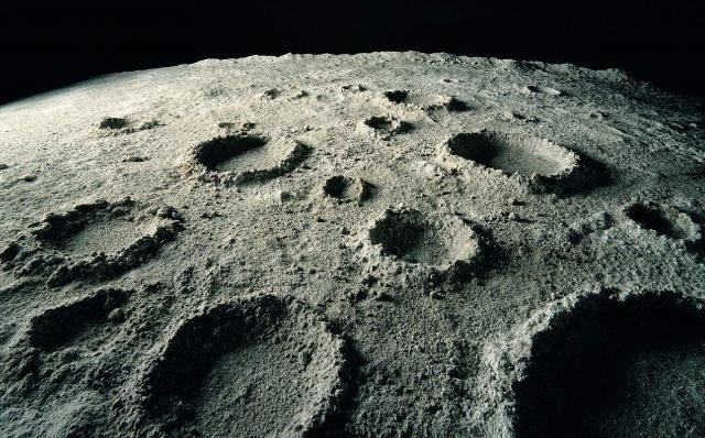 月球背面到底什么样？人类频频探索它是为了啥？