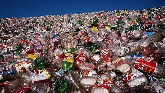印媒：中国拒收“洋垃圾”后，全球有上亿吨塑料垃圾亟待处理